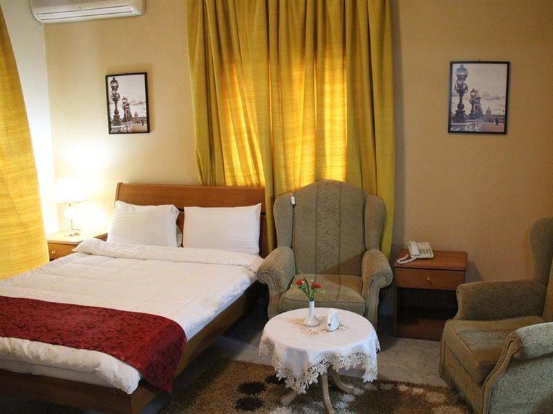 The Diplomat Otel Beyrut Dış mekan fotoğraf